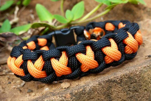 Cross-Thread Paracord Survival Bracelet | Ultimate Adventure Company